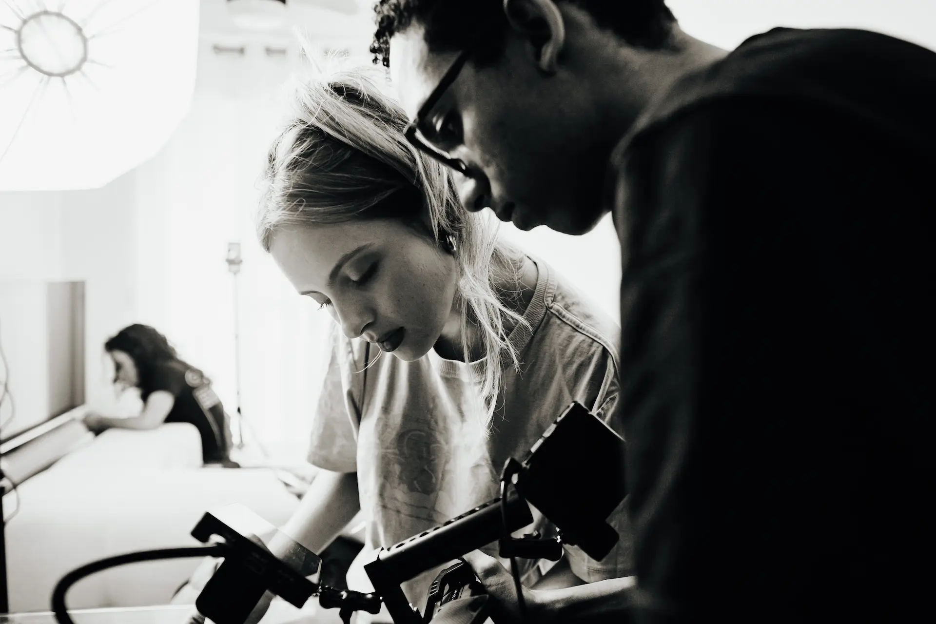 OLIV creative (monocromático)